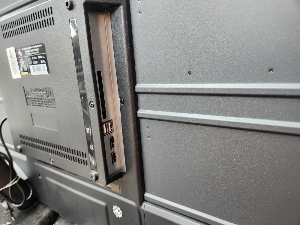 LED Телевизор HI VHIX-40F152MSY