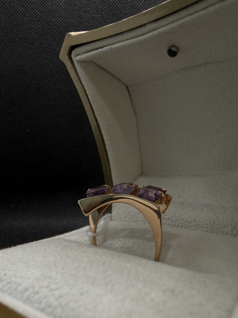 КОЛКМИ585 КОЛЬЦО С КАМНЯМИ (Au 585)