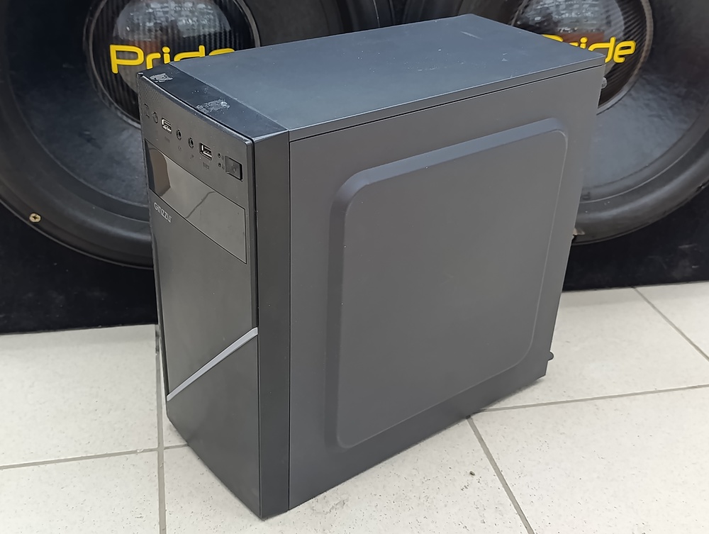 Системный блок Ginzzu; Xeon E5-4650, Radeon RX 470, 16 Гб, 240 Гб, Нет