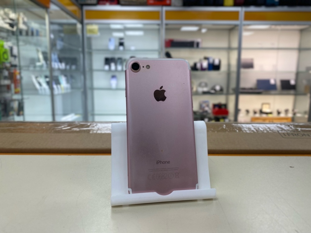 Смартфон Apple iPhone 7 32Gb