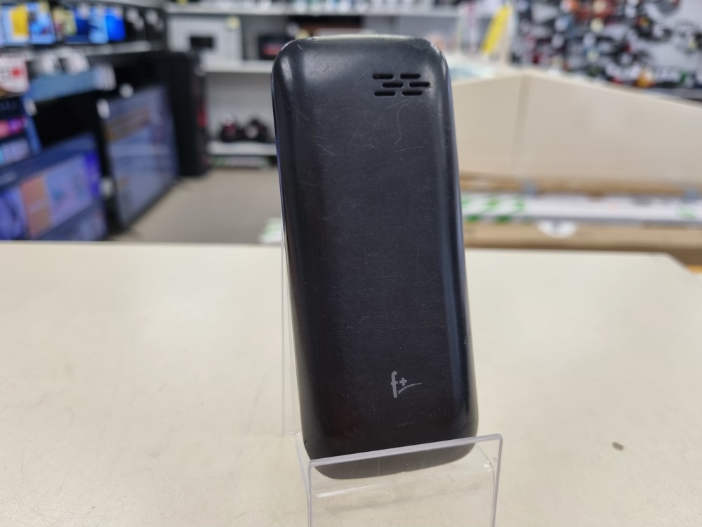 Мобильный телефон Fly 