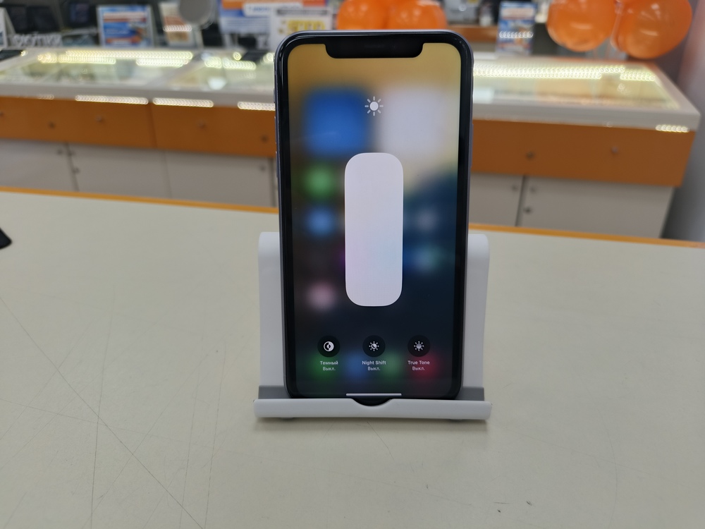 Смартфон Apple iPhone 11 64Gb