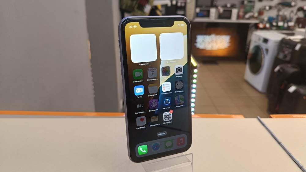 Смартфон Apple iPhone 11 64Gb
