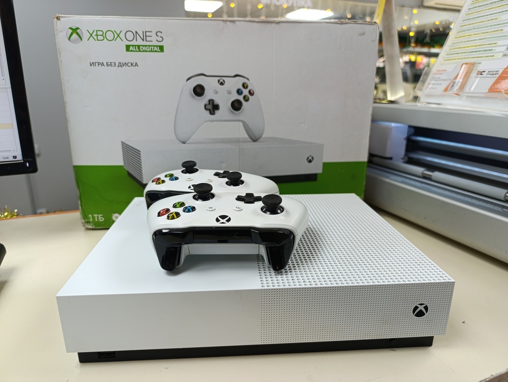 Игровая приставка Xbox One S Digital Edition 500Gb