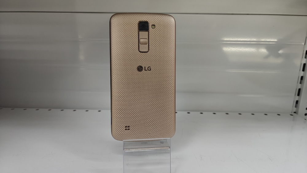 Смартфон LG K10