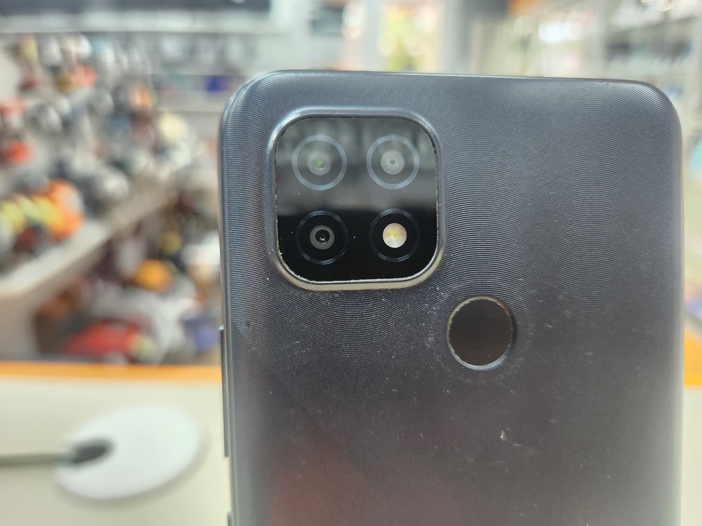 Смартфон Realme C21 3/32