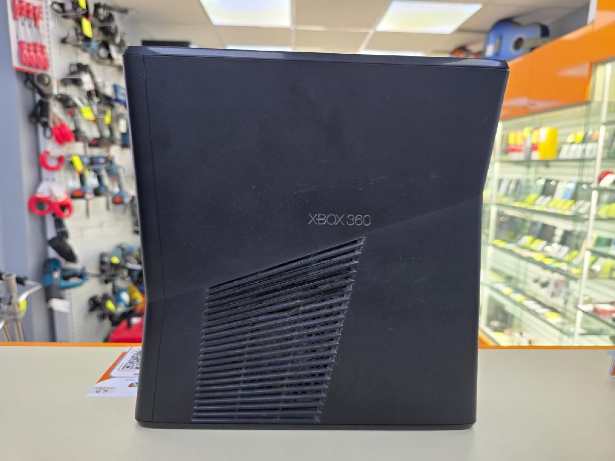 Игровая приставка Xbox 360 S
