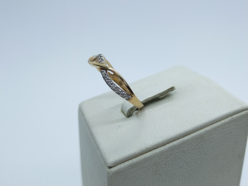 КОЛЬЦО С КАМНЯМИ (Au 585)