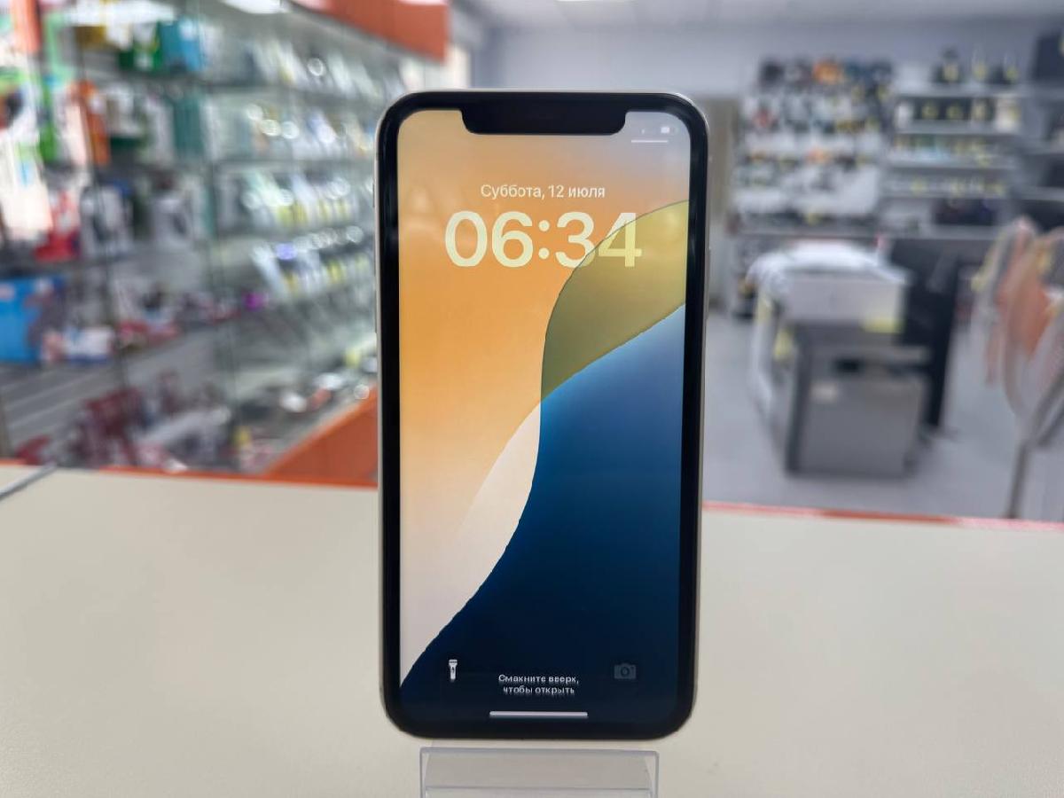Смартфон Apple iPhone 11 64Gb