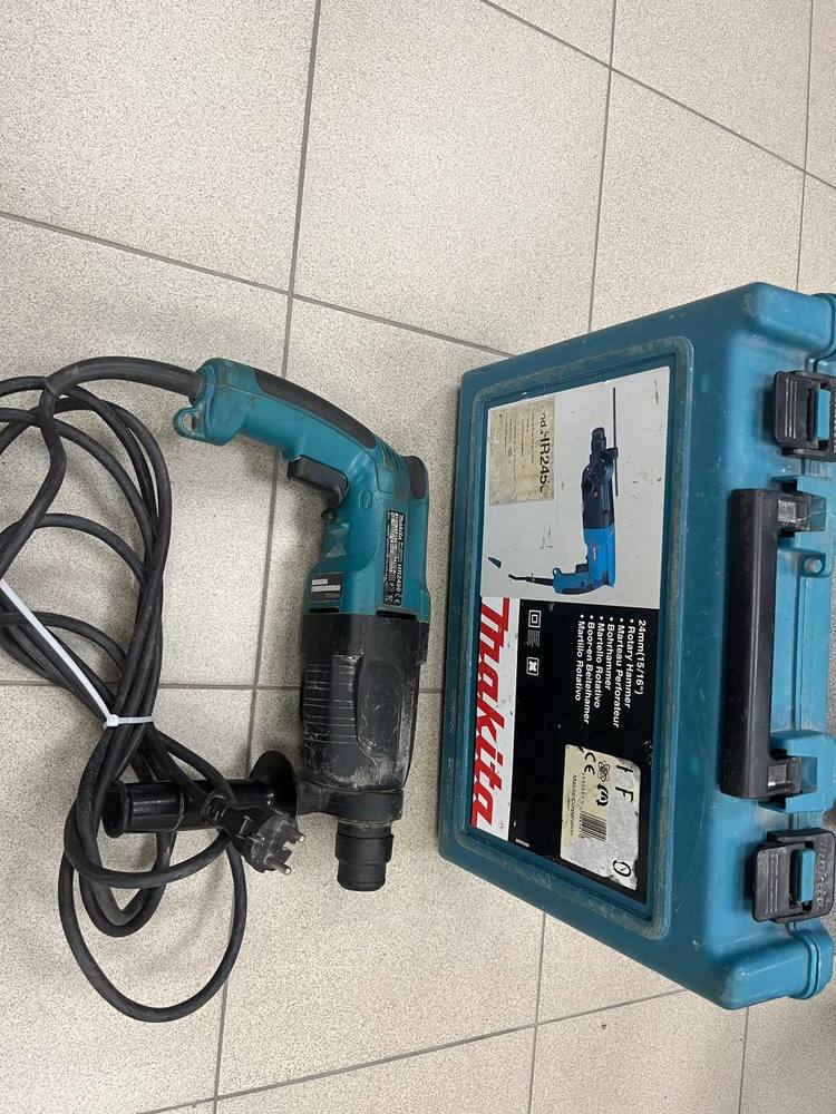 Перфоратор Makita HR 2450
