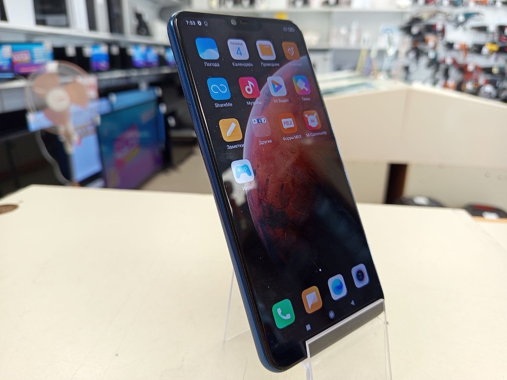 Смартфон Xiaomi MI 8 Lite 4/64
