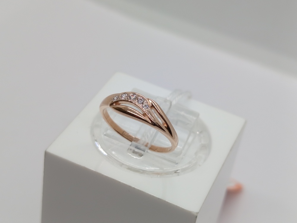 КОЛЬЦО С КАМНЯМИ (Au 585)