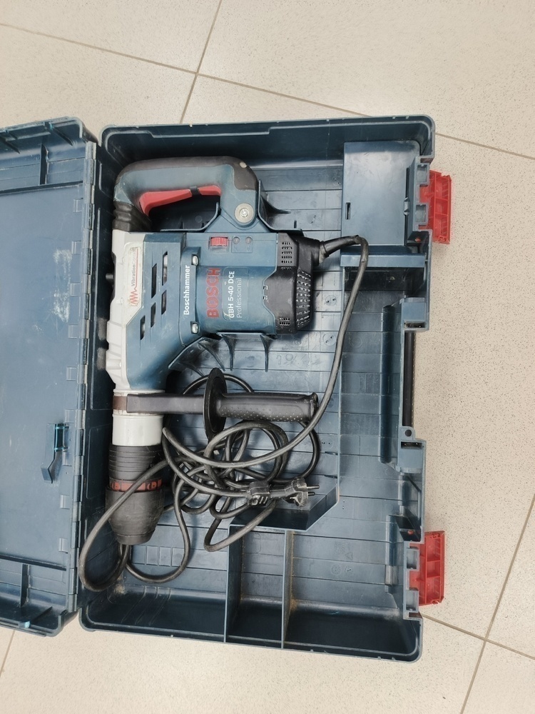 Перфоратор Bosch GBH5-40DCE