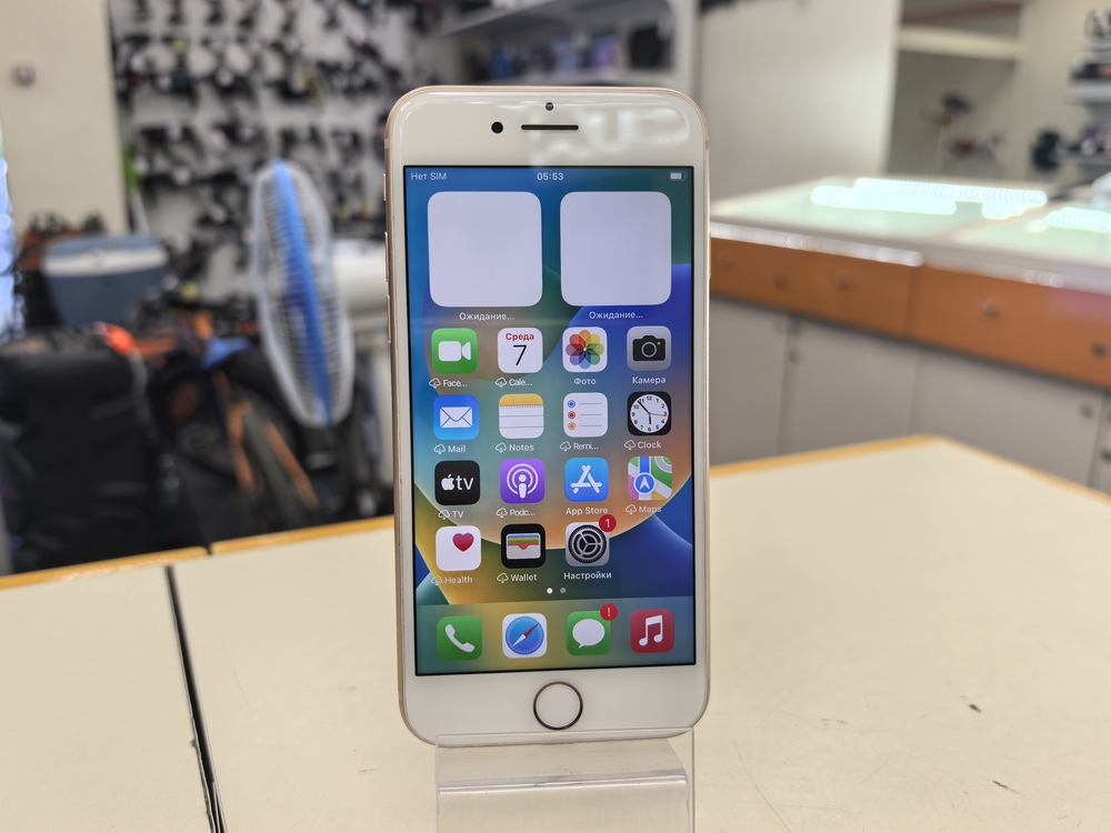 Смартфон Apple iPhone 8 64Gb