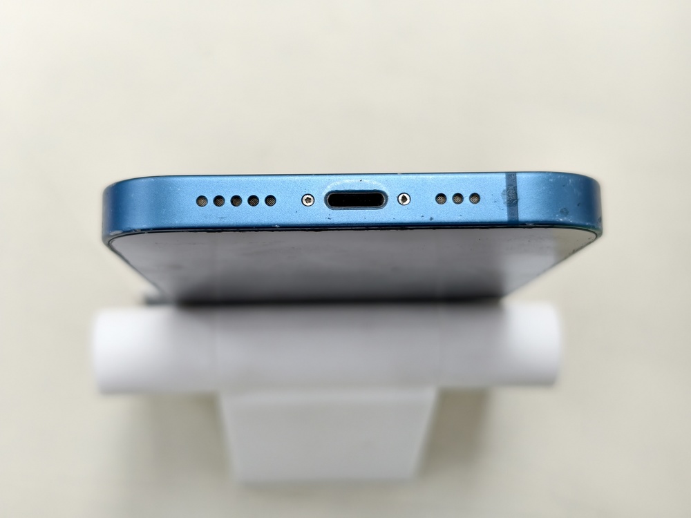 Смартфон Apple iPhone 13 128Gb