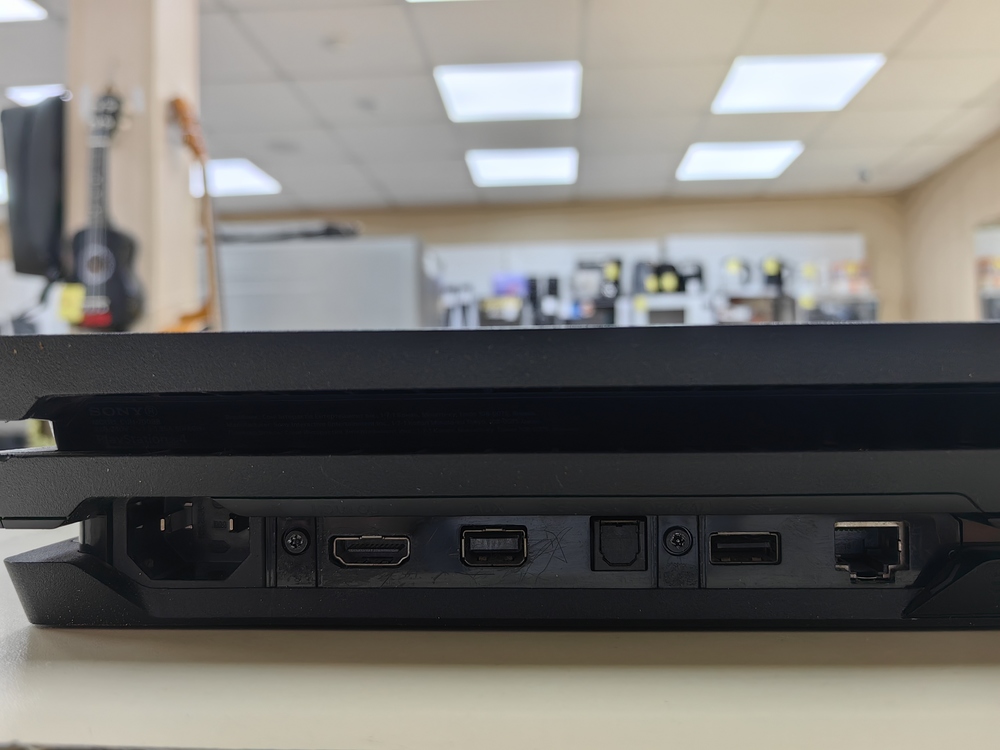 Игровая приставка PlayStation 4 Pro 1Tb