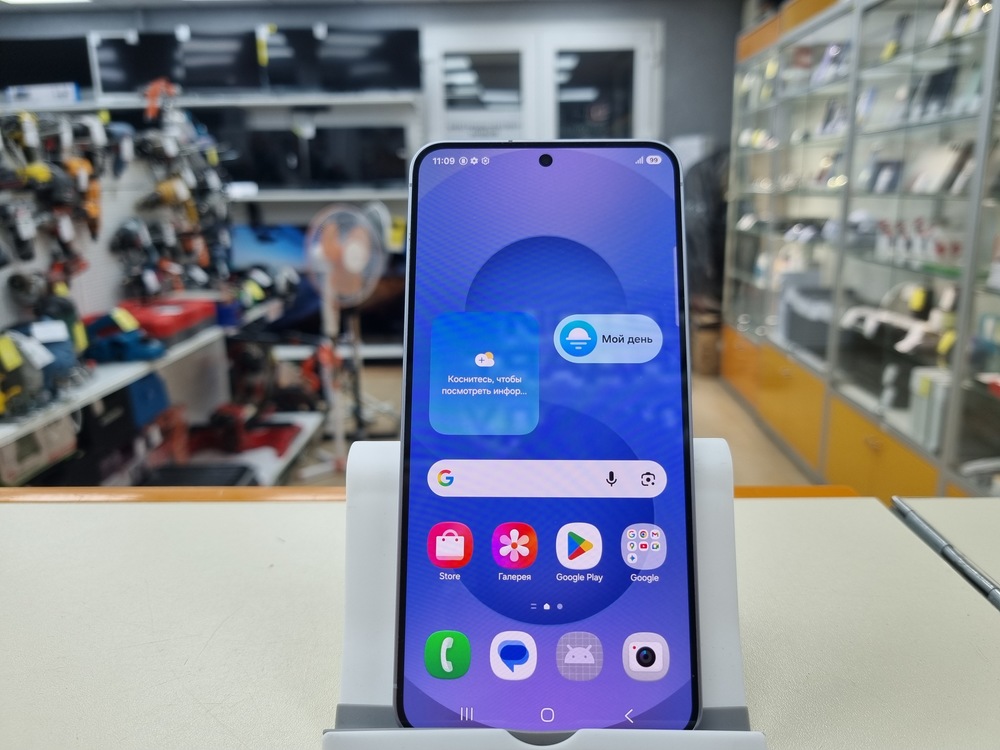 Смартфон Samsung Galaxy S25 12/128
