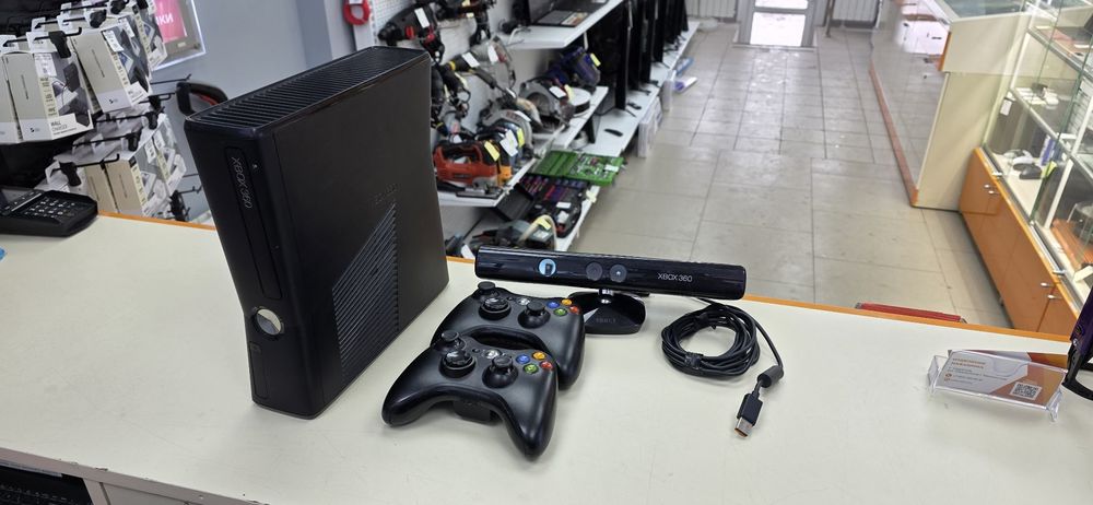 Игровая приставка Xbox 360 S