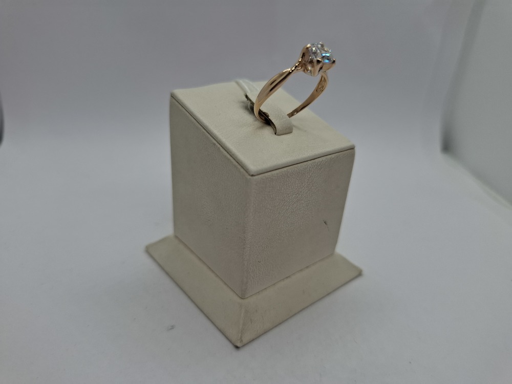 КОЛКМ585 КОЛЬЦО С КАМНЕМ (Au 585)