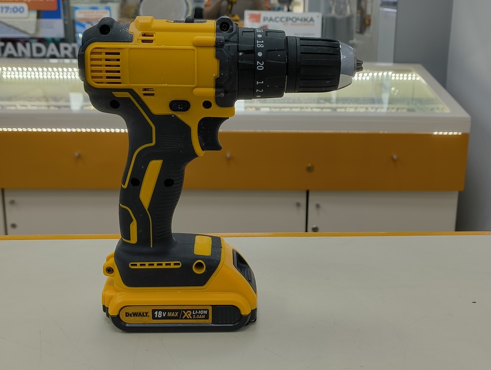 Шуруповерт Dewalt 24V