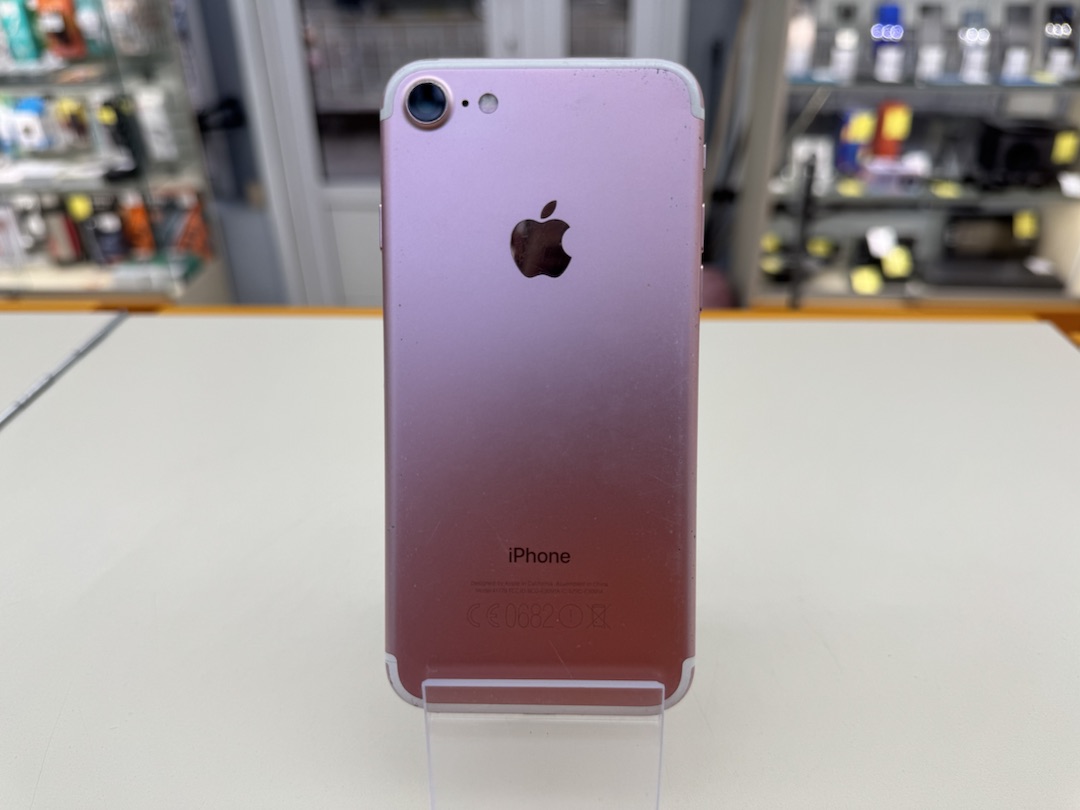 Смартфон Apple iPhone 7 32Gb