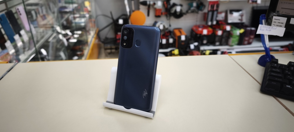 Смартфон Itel A27