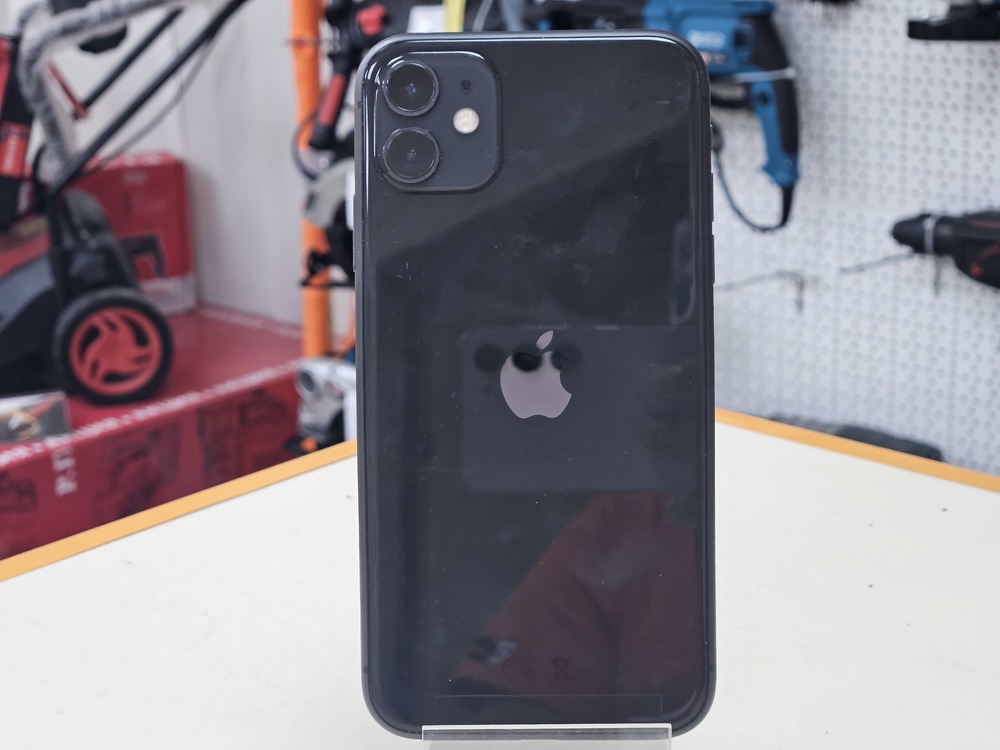 Смартфон Apple iPhone 11 64Gb