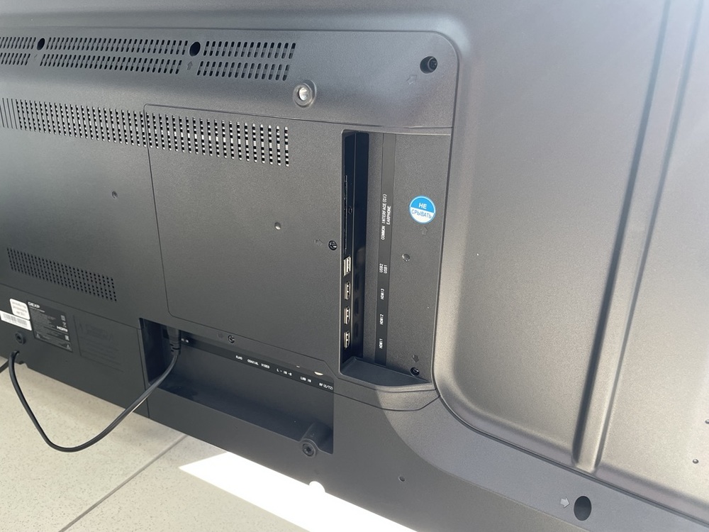 LED Телевизор Dexp 55UHG1