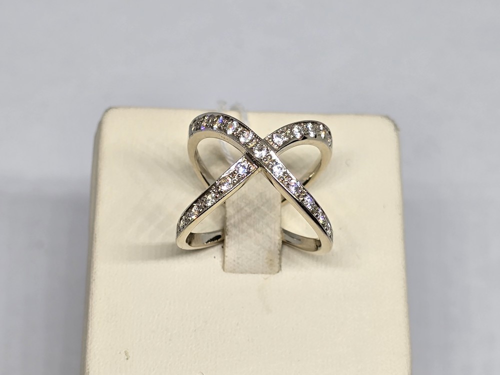 КОЛКМИ585 КОЛЬЦО С КАМНЯМИ (Au 585)