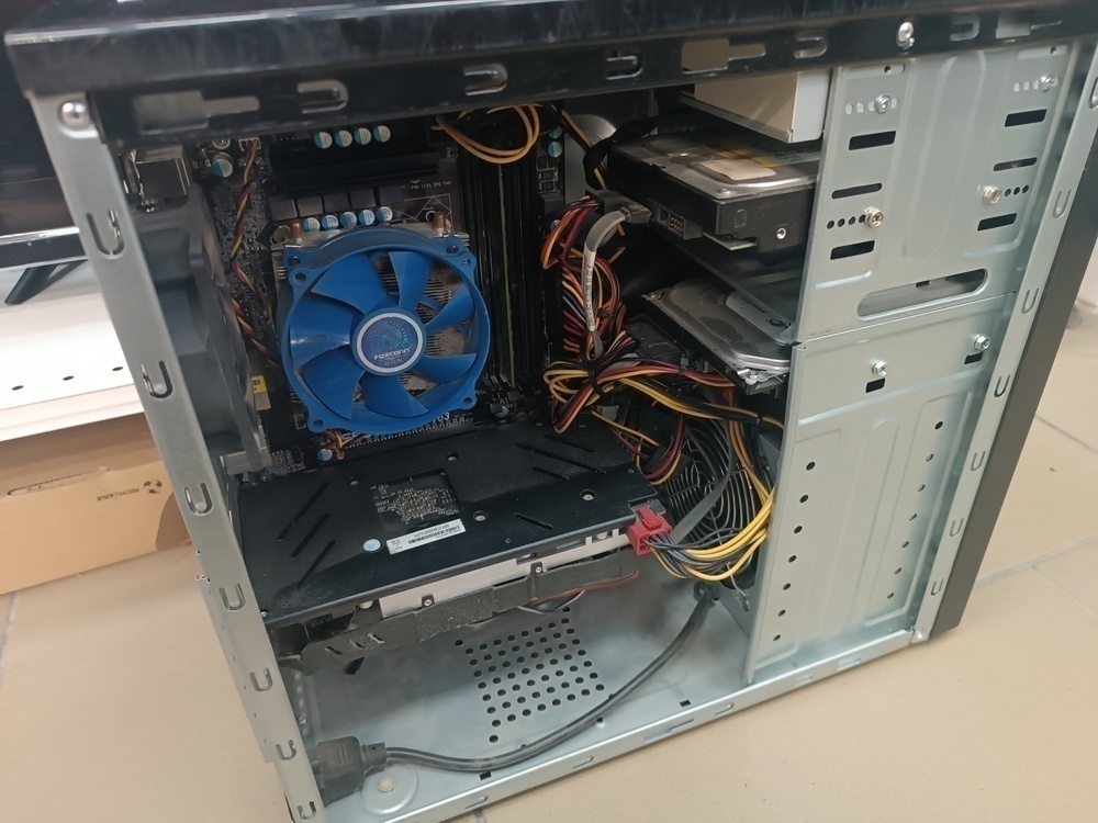 Системный блок Noname; Core i3-3225, Radeon RX 580, 4 Гб, Нет, 750 Гб