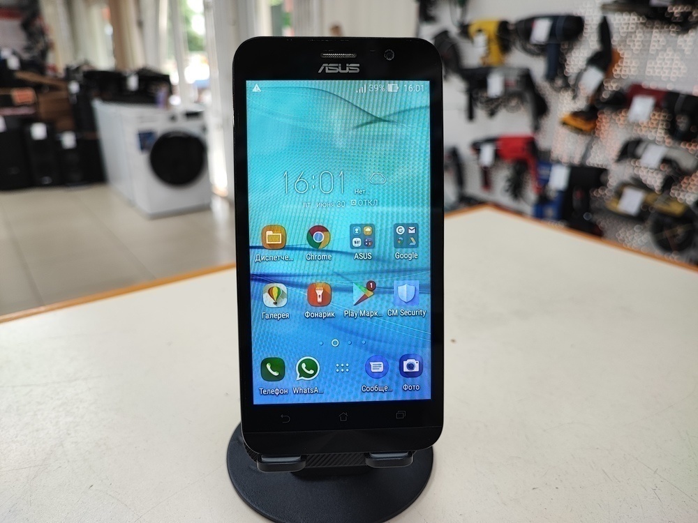 Смартфон Asus ZB500KG