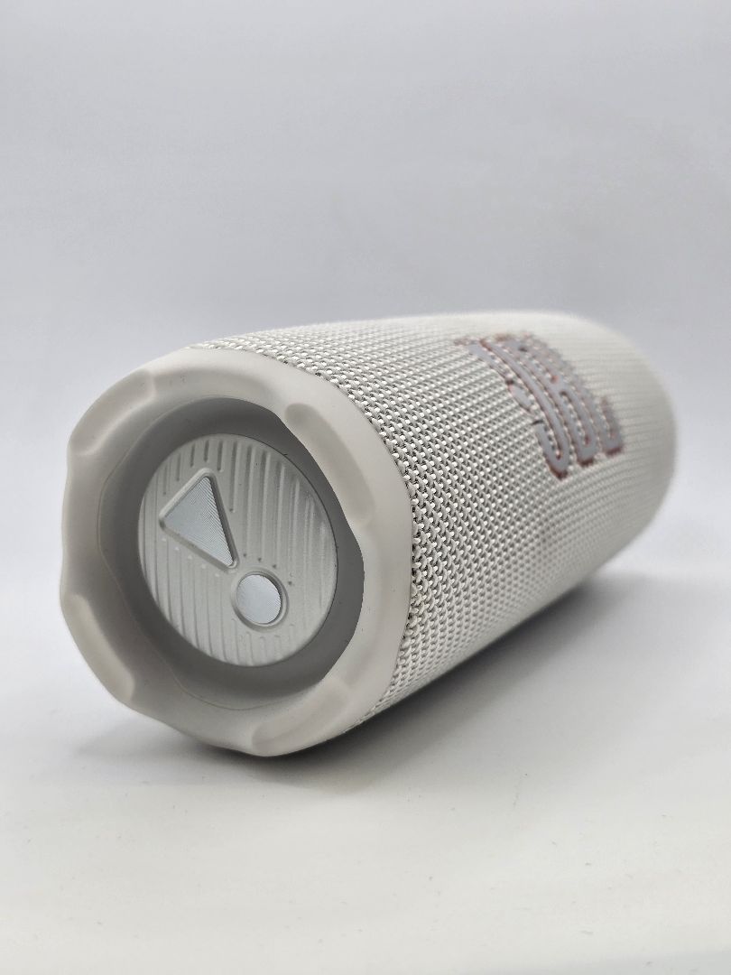 Портативная акустика JBL Flip 6;