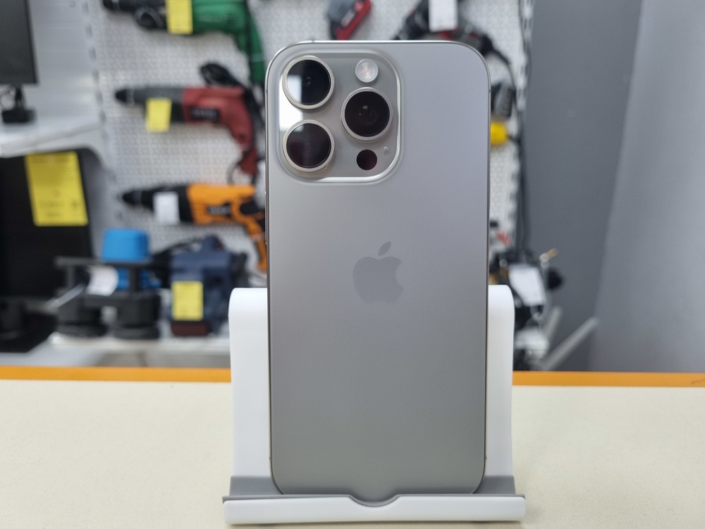 Смартфон Apple Iphone 16 Pro 256Gb