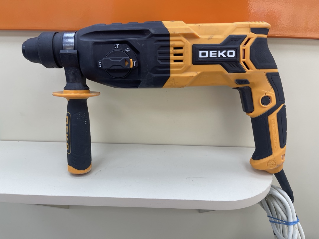 Перфоратор Deko DKH950W