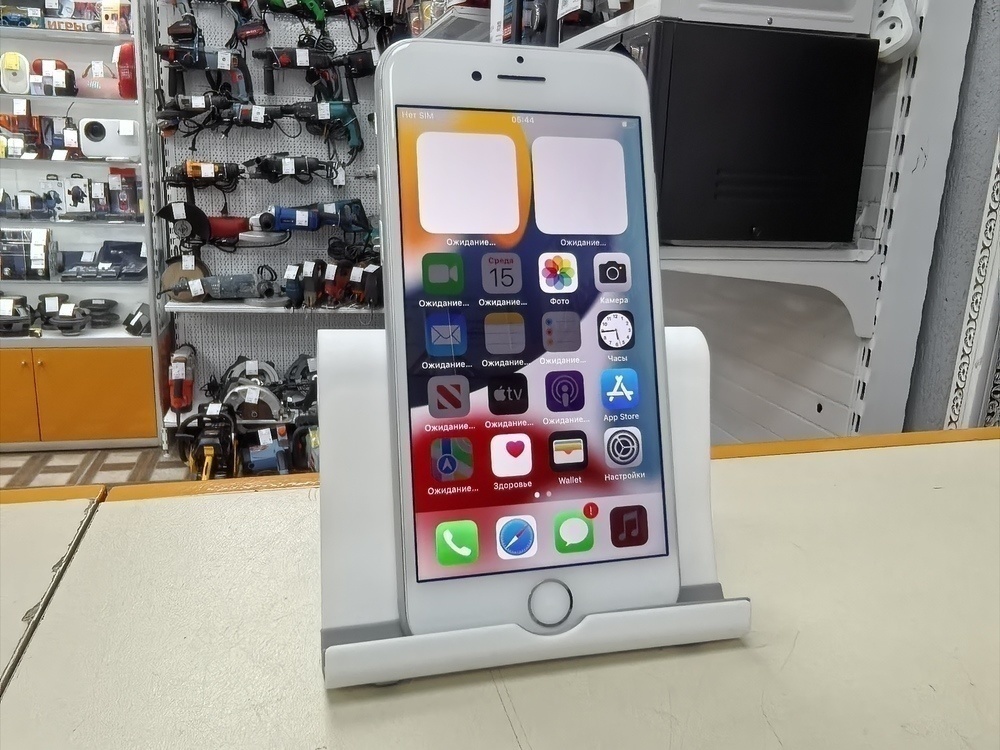 Смартфон Apple iPhone 7 32Gb