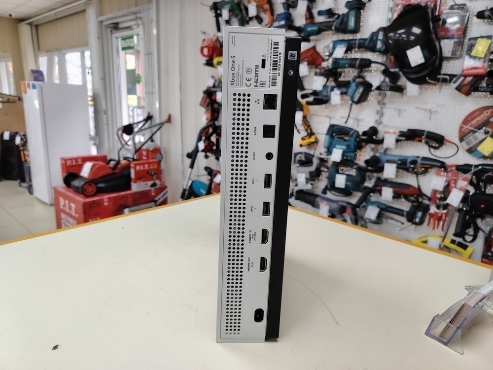 Игровая приставка Xbox One S 1TB