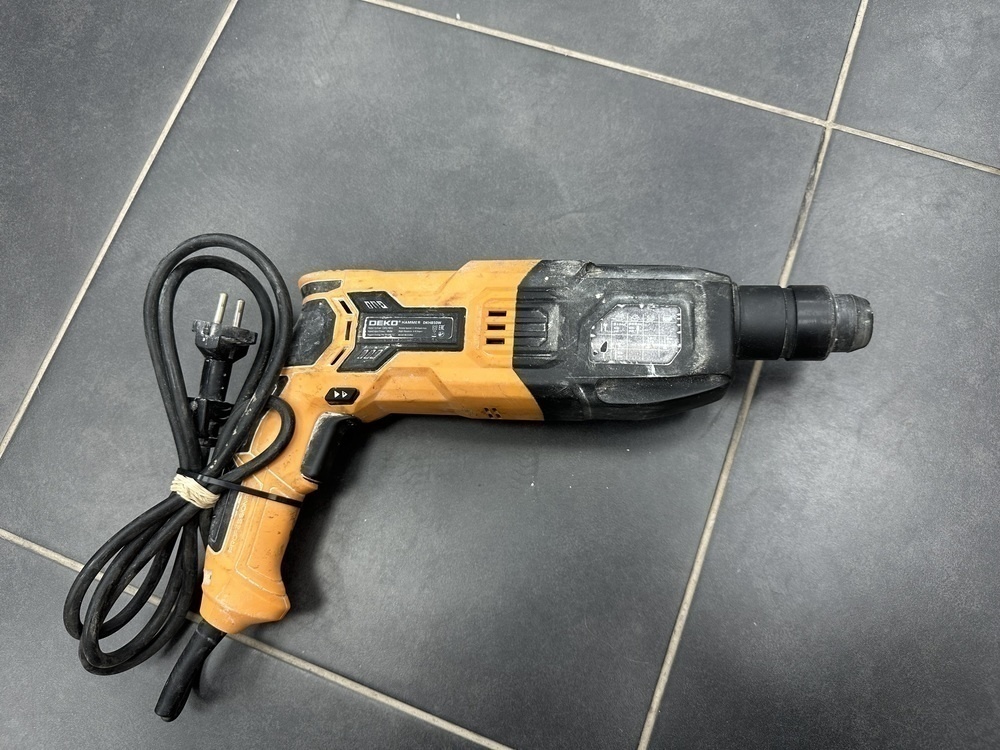 Перфоратор Deko DKH850W