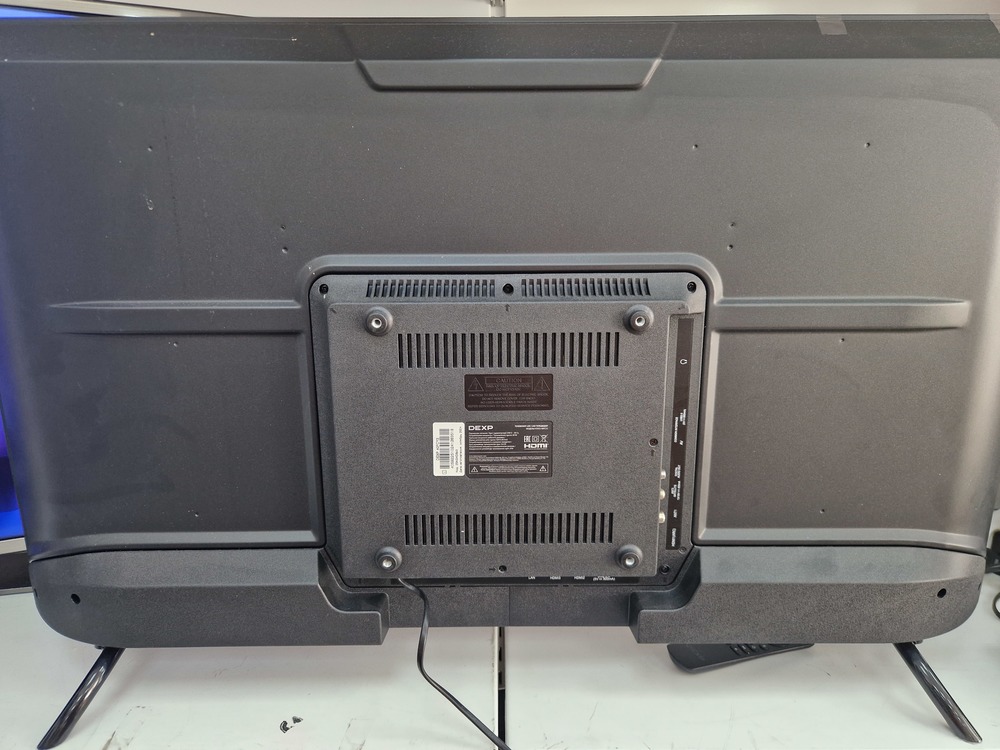 LED Телевизор Dexp 40FCY2