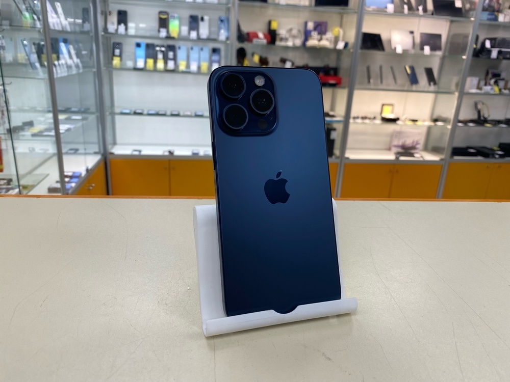 Смартфон Apple iPhone 15 Pro Max 256Gb