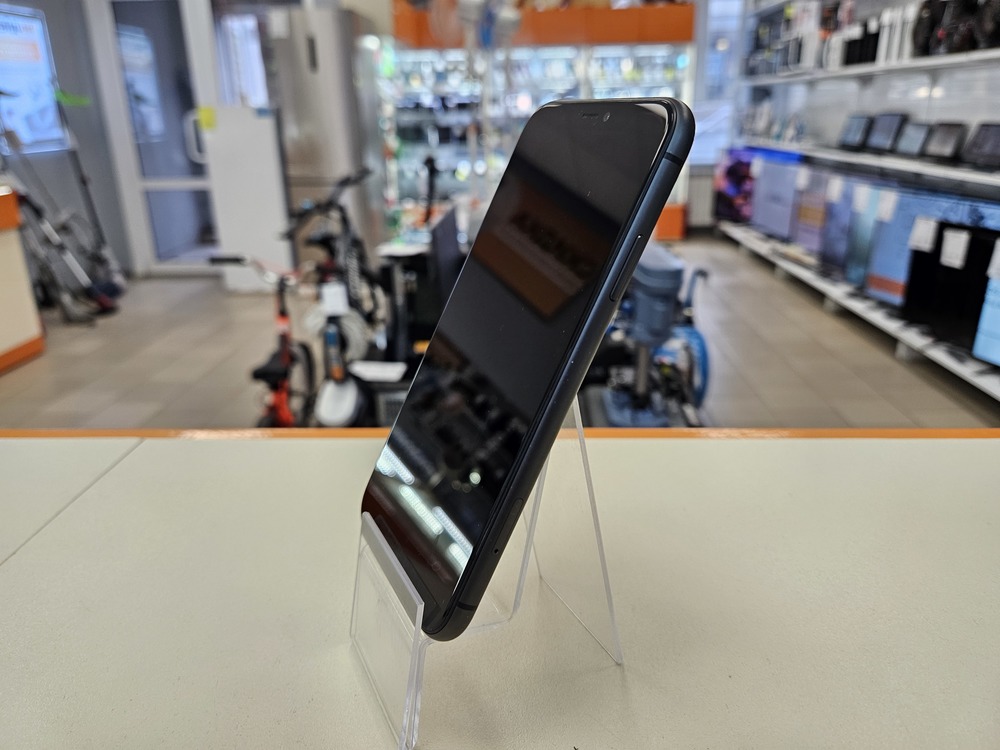 Смартфон Apple iPhone 11 64Gb