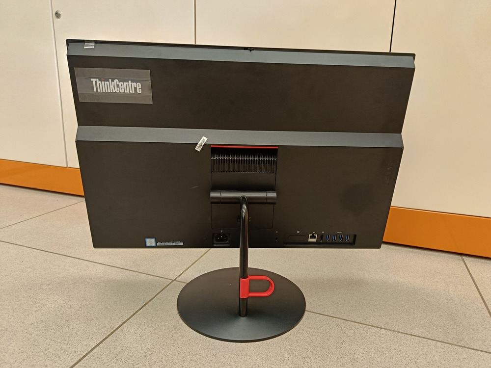 Моноблок Lenovo;