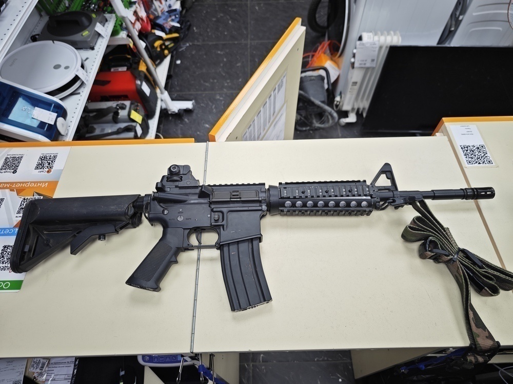 Страйкбольный автомат Cyma M4 CQB RIS