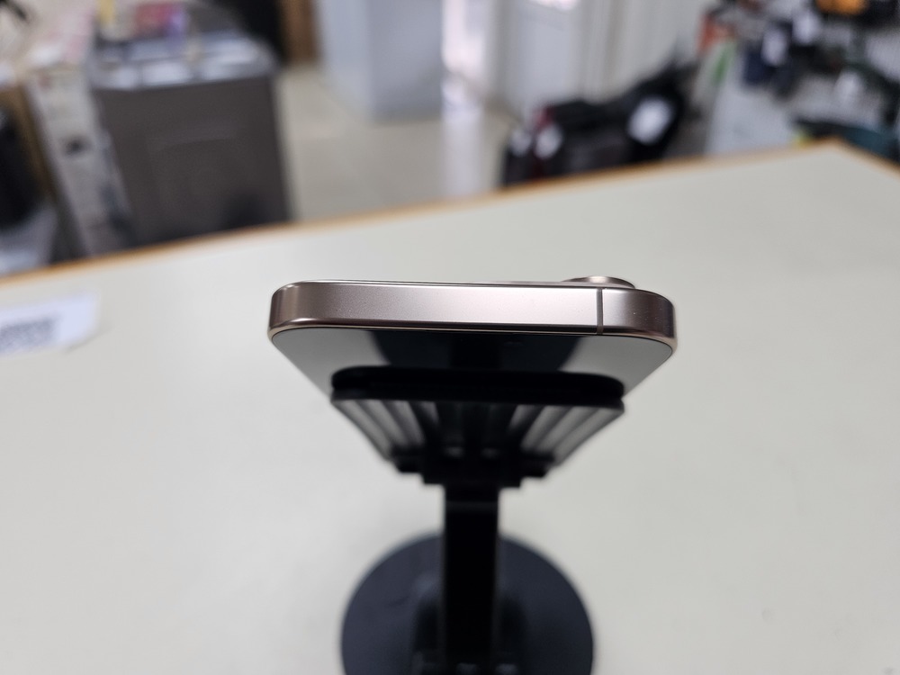 Смартфон Apple Iphone 16 Pro 256Gb