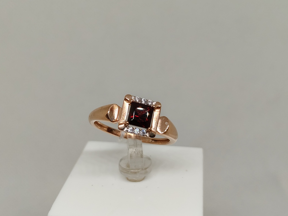 КОЛКМИ585 КОЛЬЦО С КАМНЯМИ (Au 585)