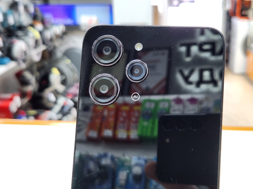 Смартфон Tecno Pova 7 5G 8/128