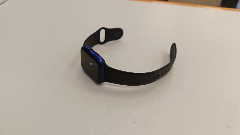 Смарт-часы Apple Watch Series 6 44 мм