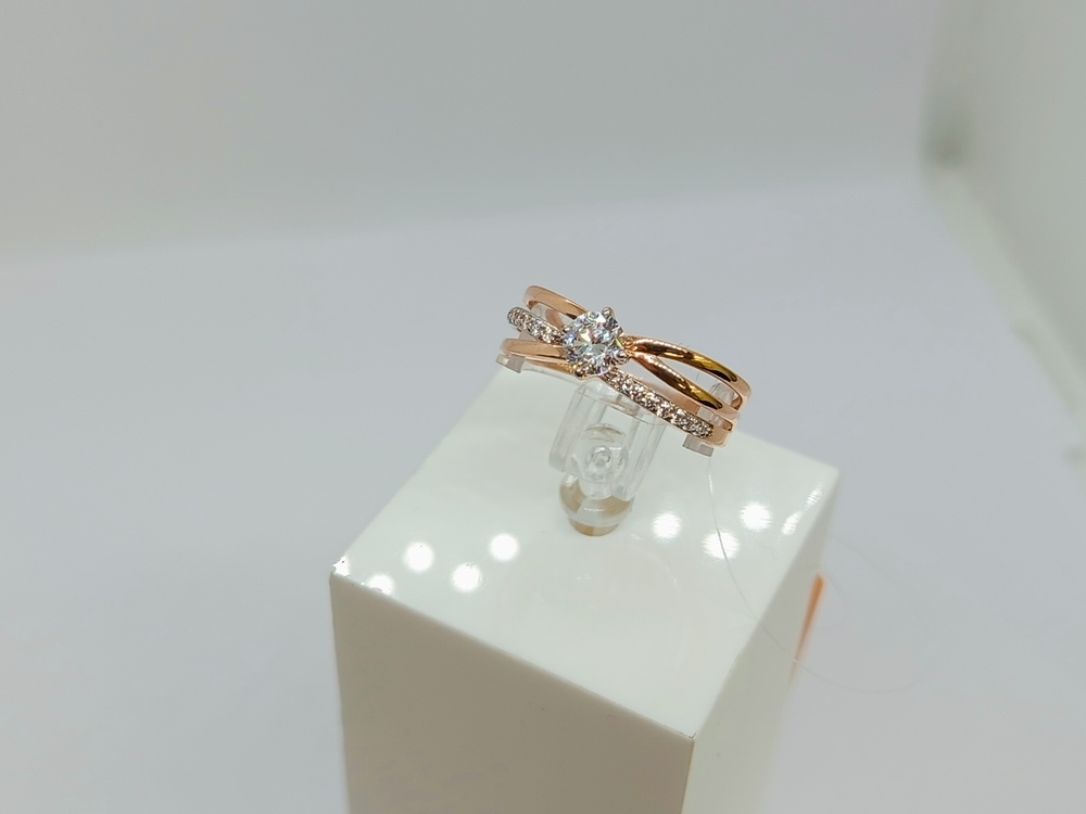 КОЛЬЦО С КАМНЯМИ (Au 585)