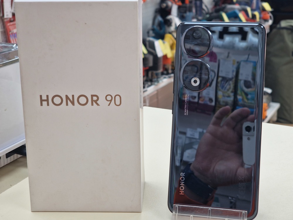 Смартфон Honor 90 8/256