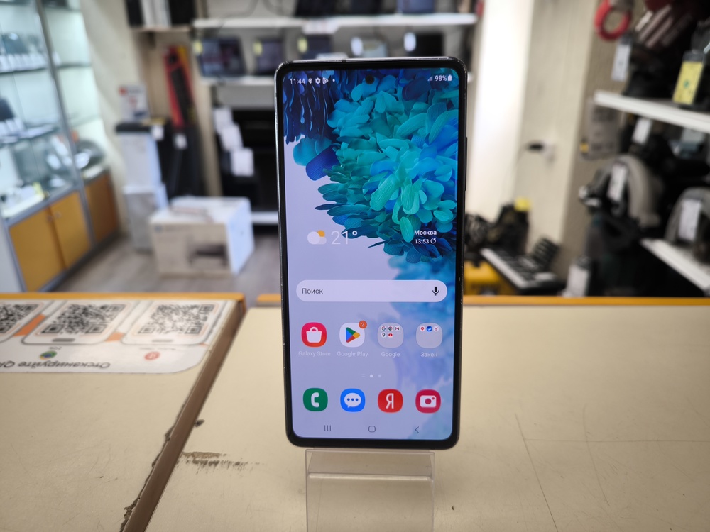 Смартфон Samsung Galaxy S20 FE 8/256
