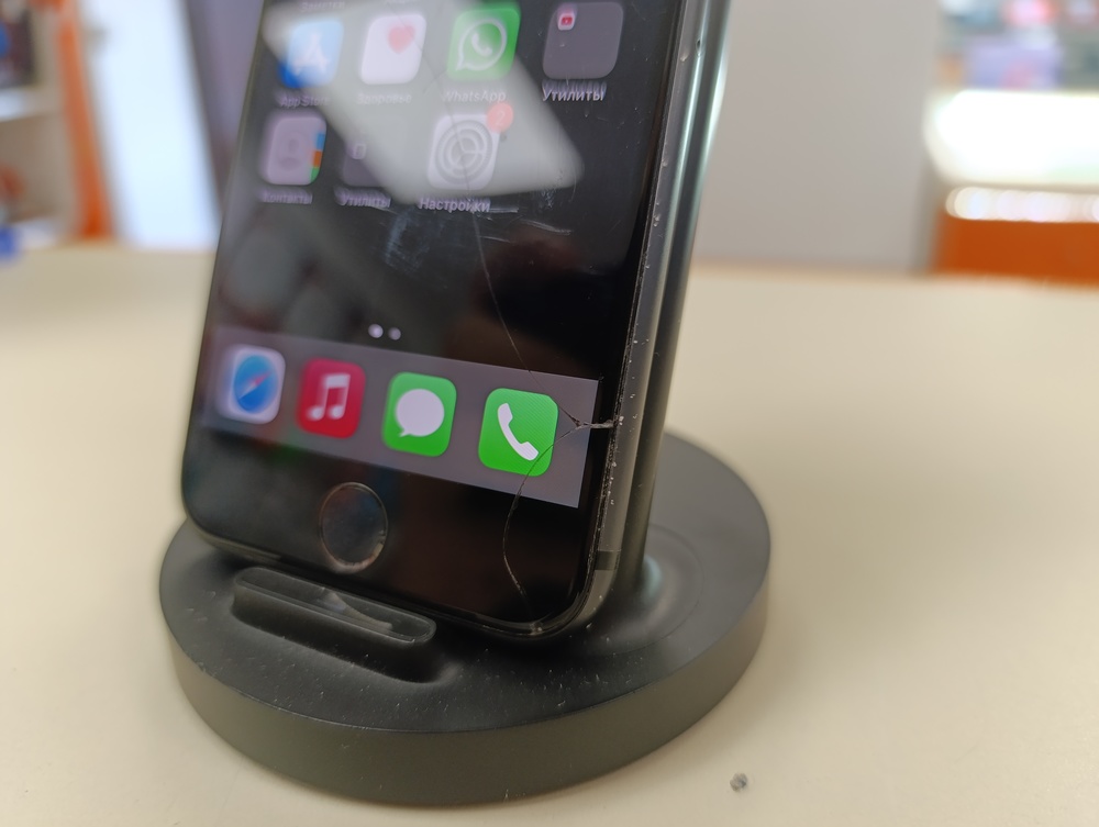 Смартфон Apple iPhone 8 64Gb